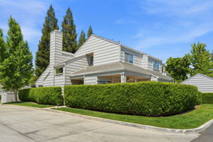 002_F8_250 W Rumble Rd #D
