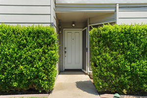 003_F8_250 W Rumble Rd #D