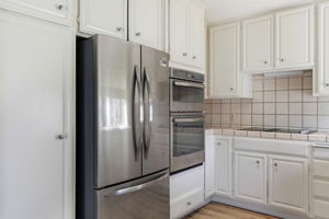 011_F8_250 W Rumble Rd #D