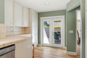 012_F8_250 W Rumble Rd #D
