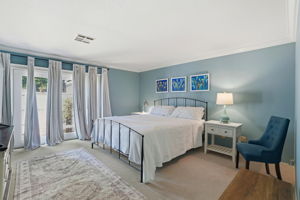 022_F8_250 W Rumble Rd #D