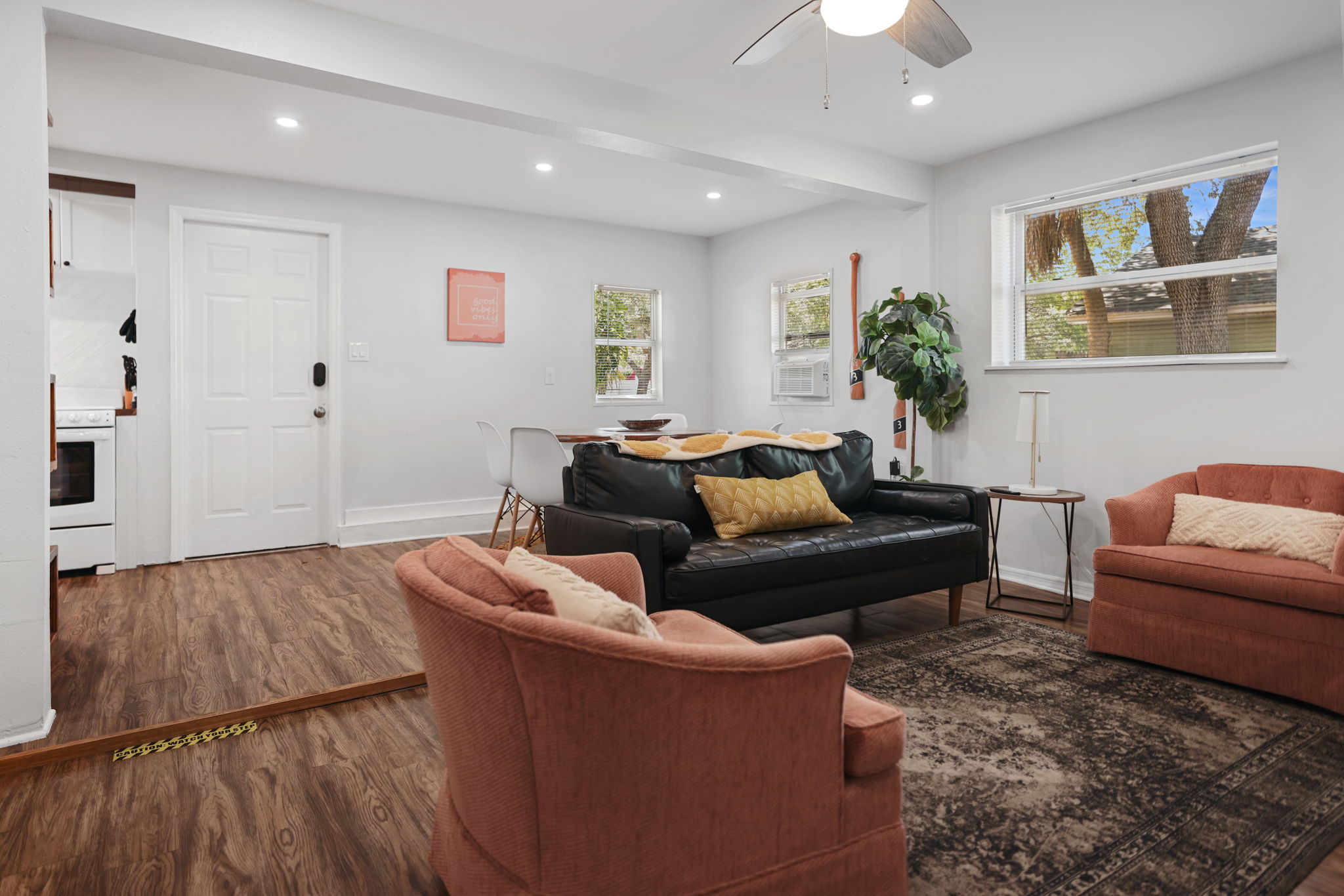 B LR DR B - 495A9057 (1)