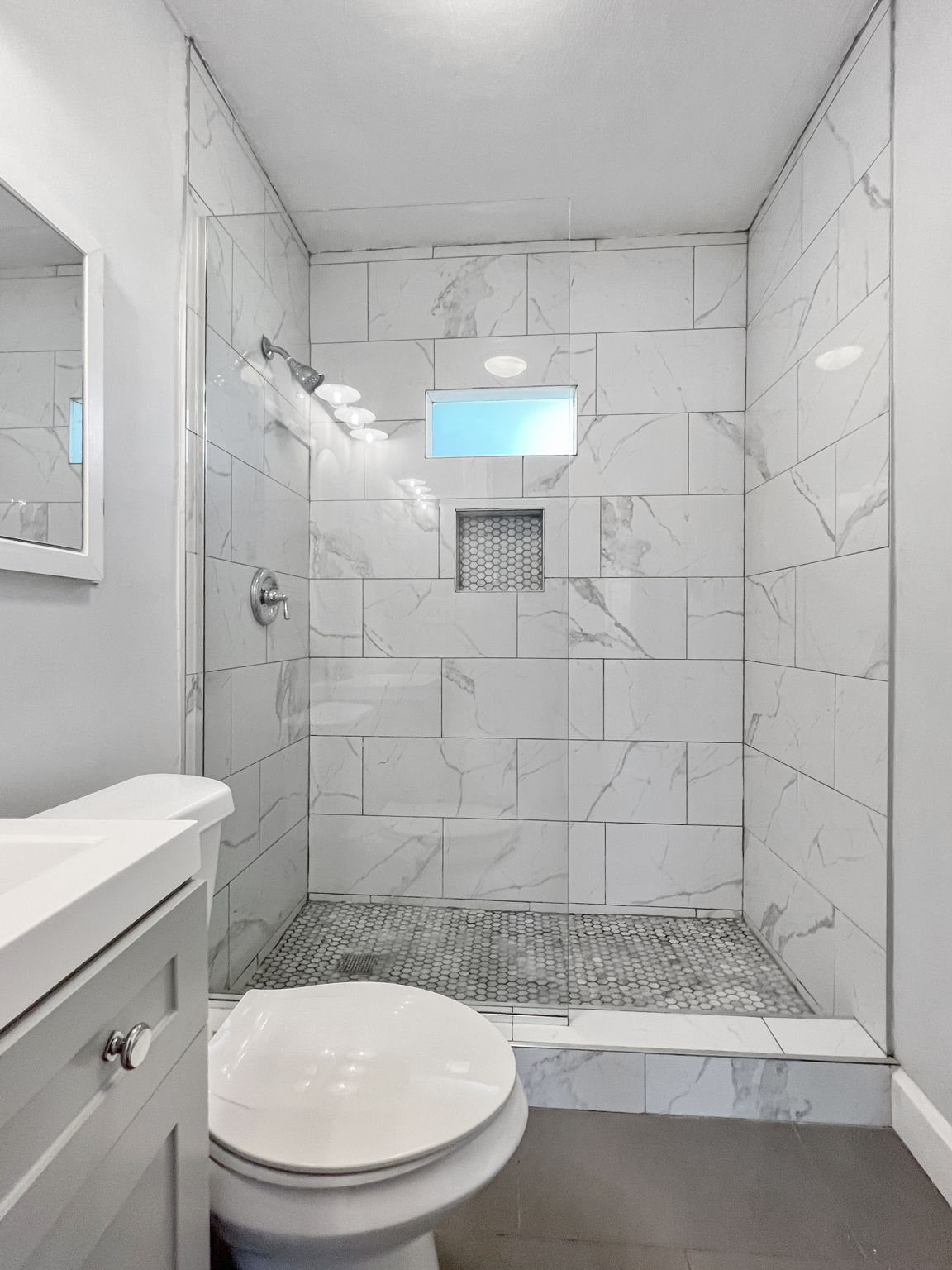 A Bathroom 2 - IMG_0997 RT