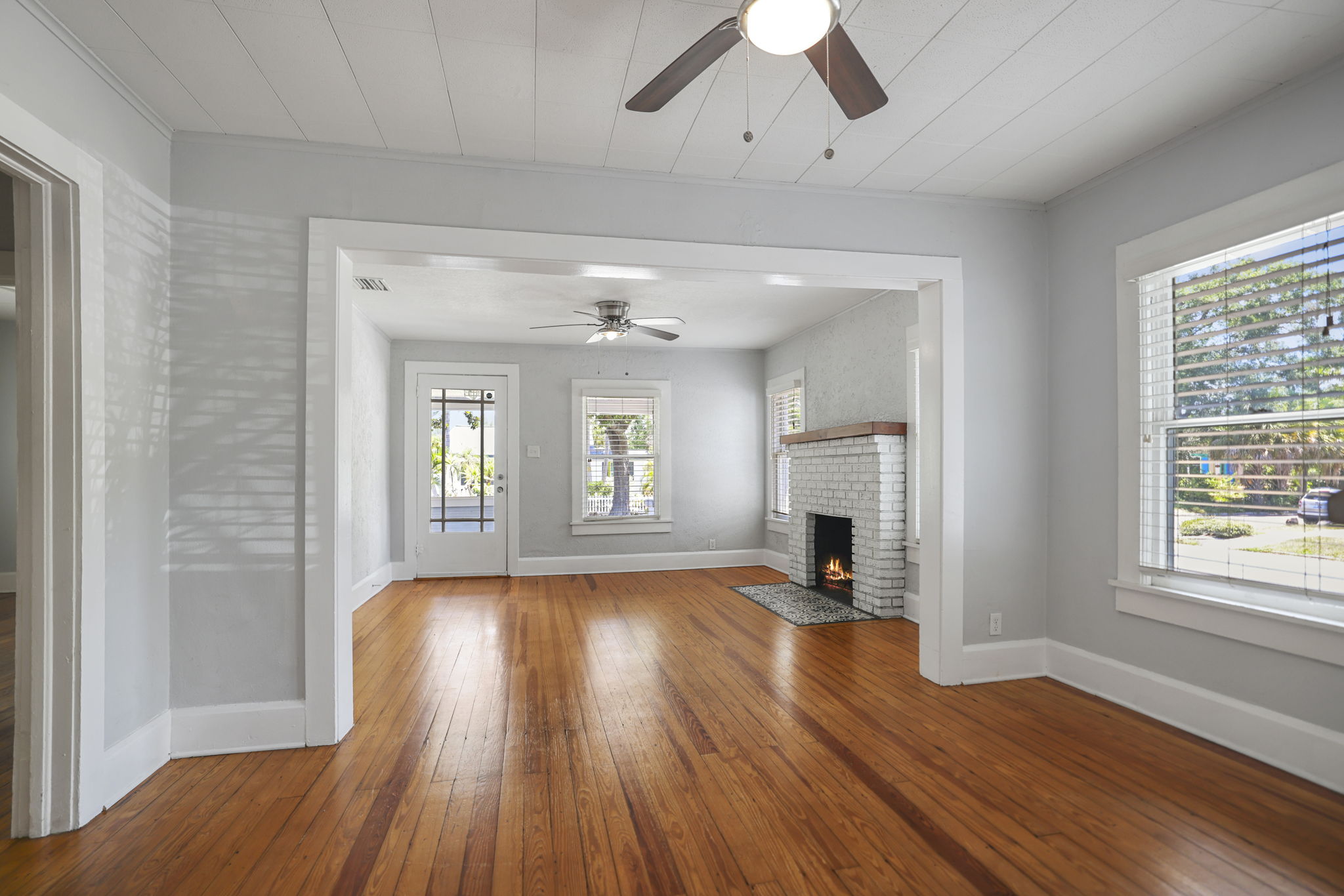 A LR DR - 495A9095 (1)