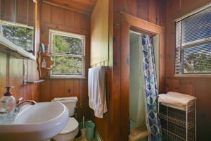 C Bathroom C - 495A9002 (1)