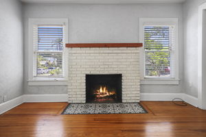 A LR Fireplace - 495A9087 (1)