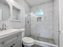 A Bathroom 2 - IMG_0996 RT