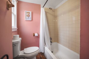 B Bathroom B - 495A9046 (1) RT