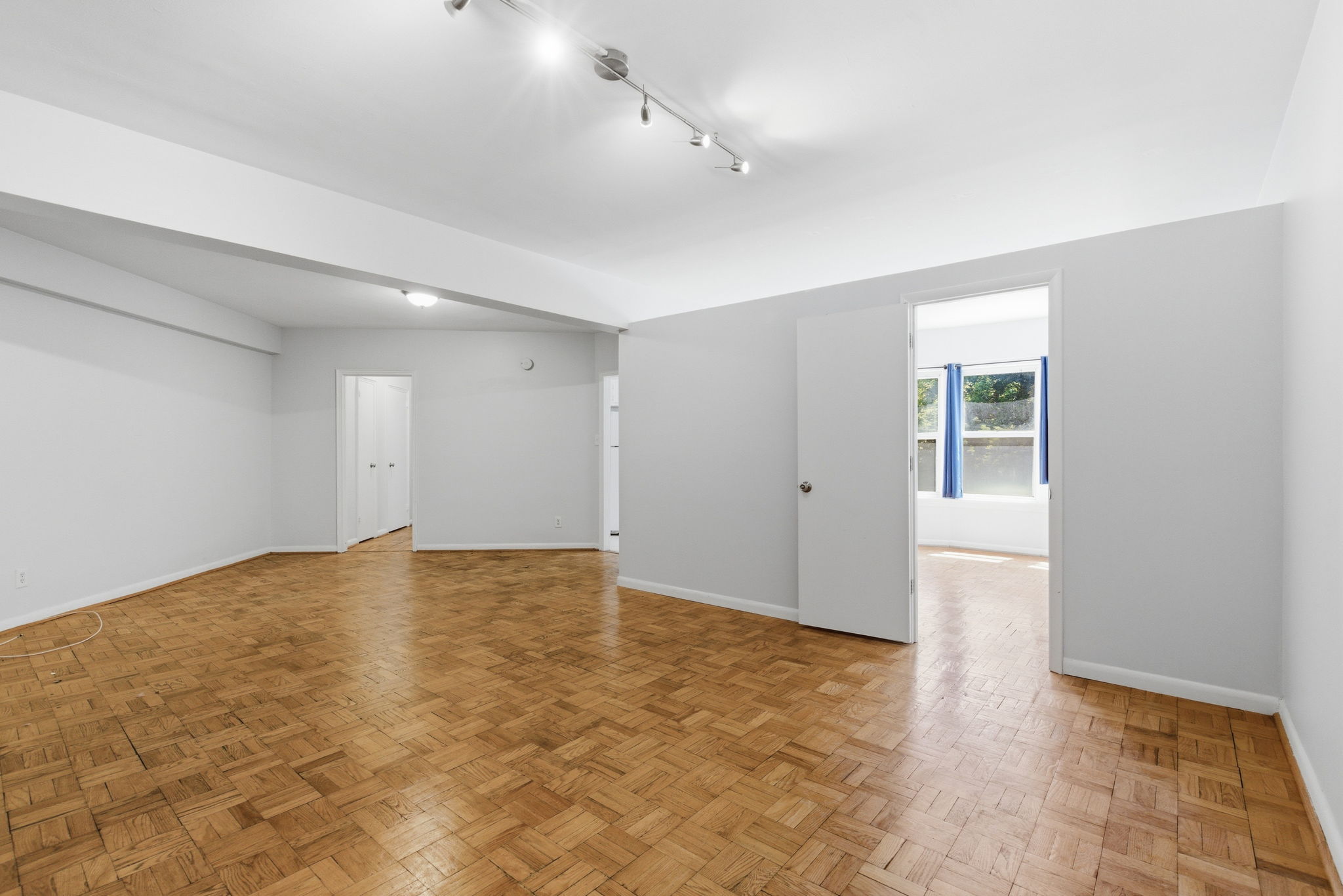 2500 Q St NW_028
