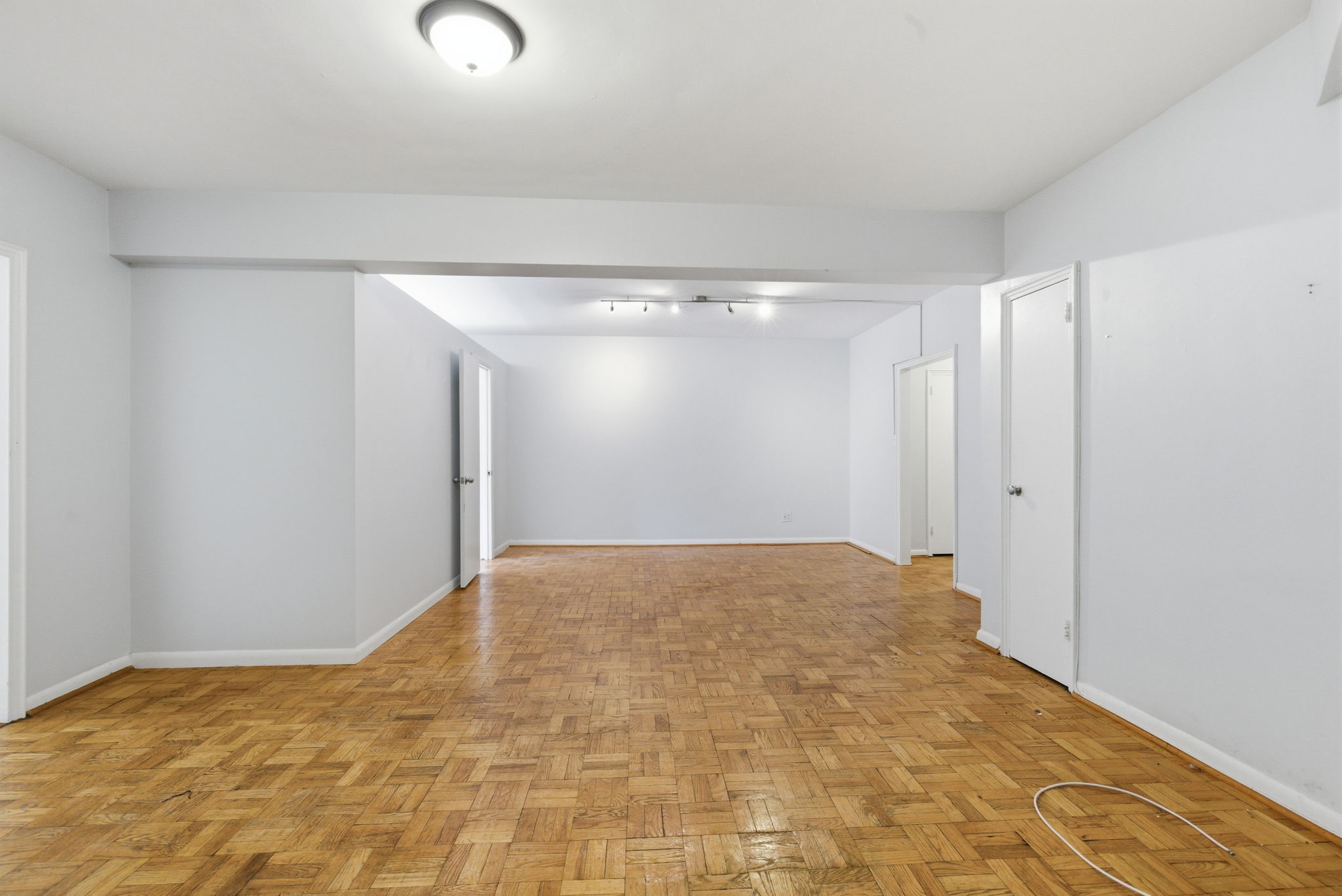2500 Q St NW_037
