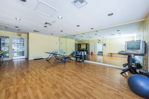 35-Yoga Studio