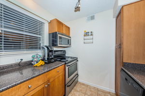 Kitchen 2-2
