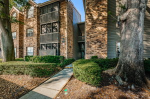 Front Exterior 4-2