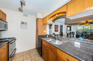 Kitchen 3-2