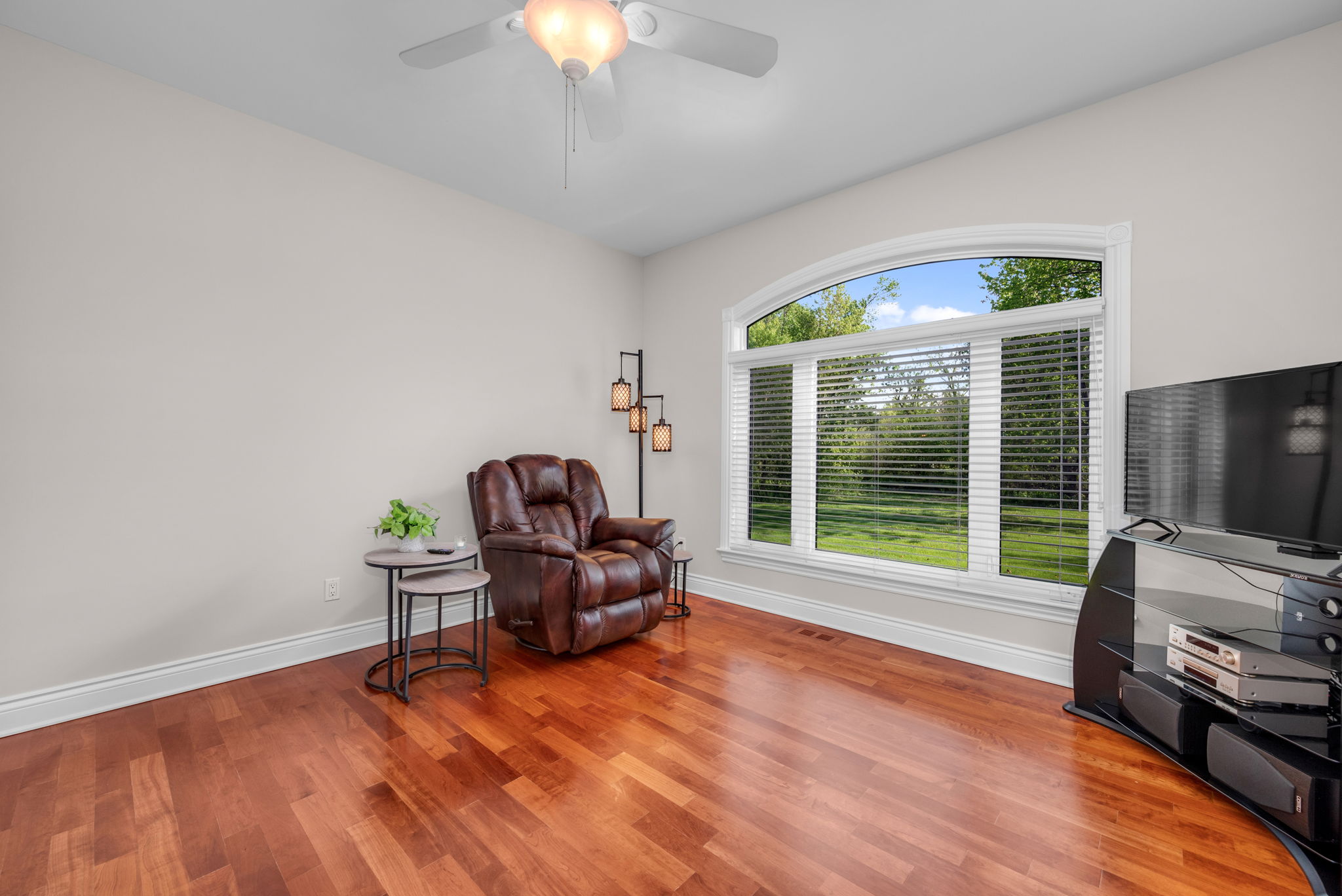  Photo 68