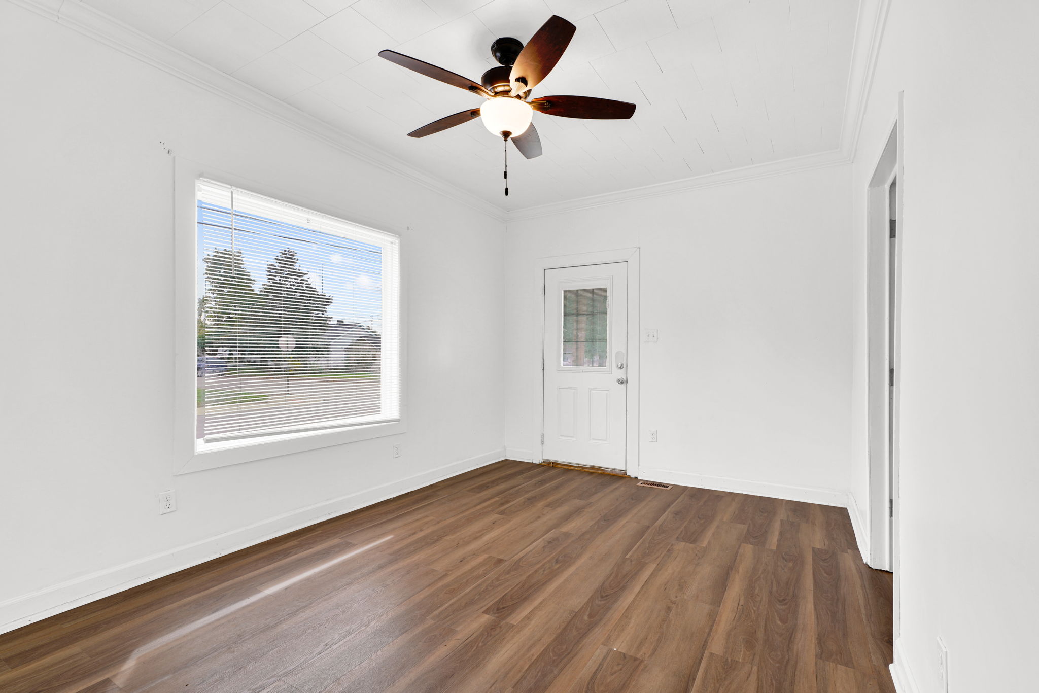Living Room - 20mil LVP Throughout