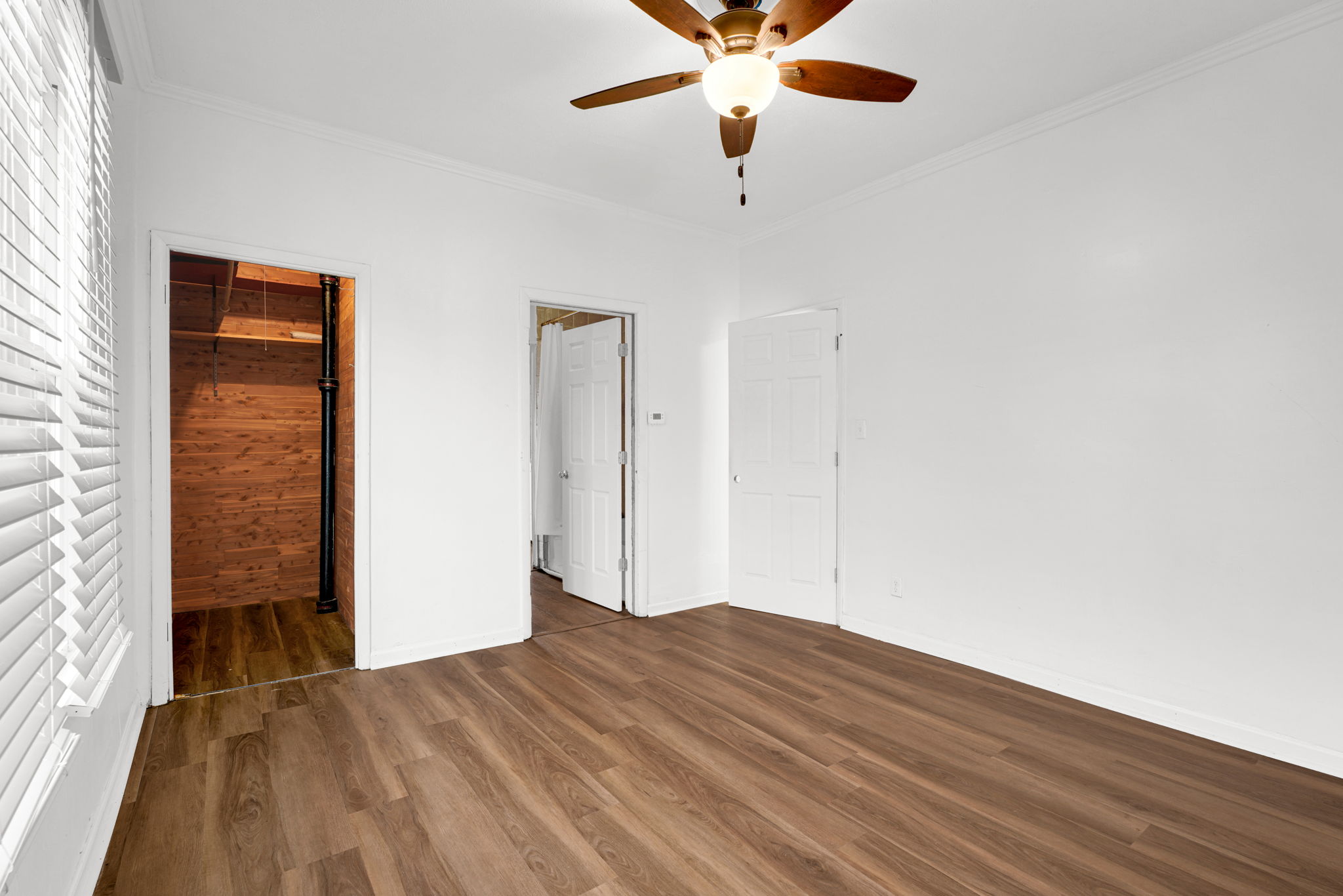 Bedroom 1 - Cedar Closet