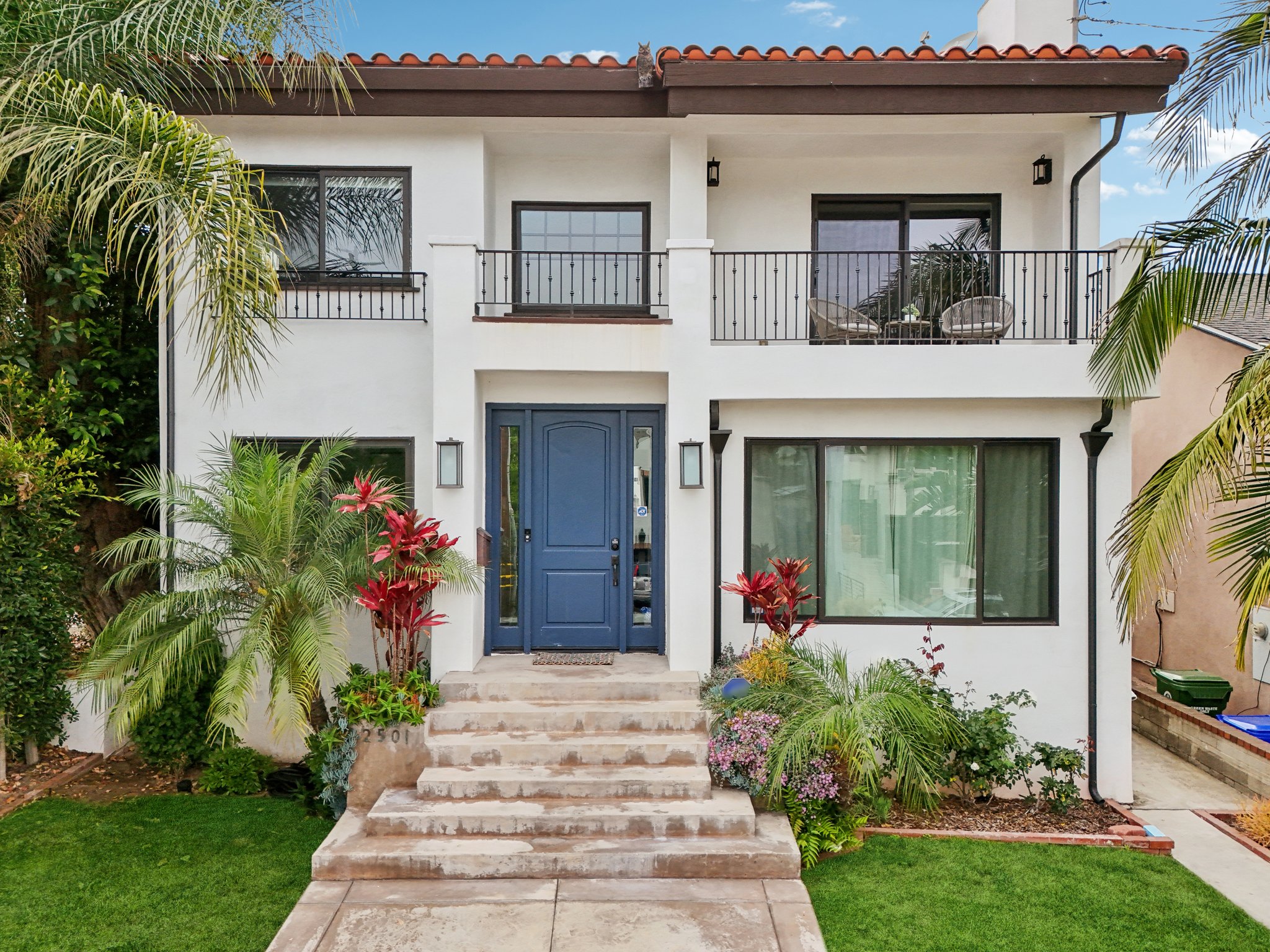 N Poinsettia Ave-0706-1-001.jpg