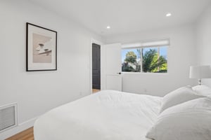 N Poinsettia Ave-0306-032.jpg