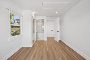 N Poinsettia Ave-0306-035.jpg