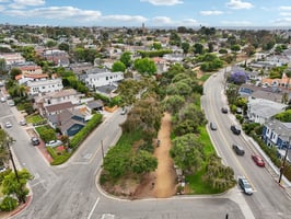 N Poinsettia Ave-0706-1-013.jpg