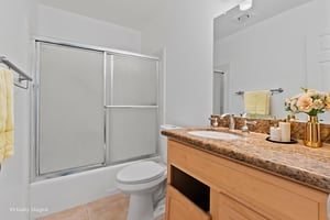 DSC09943 virtually staged.jpeg