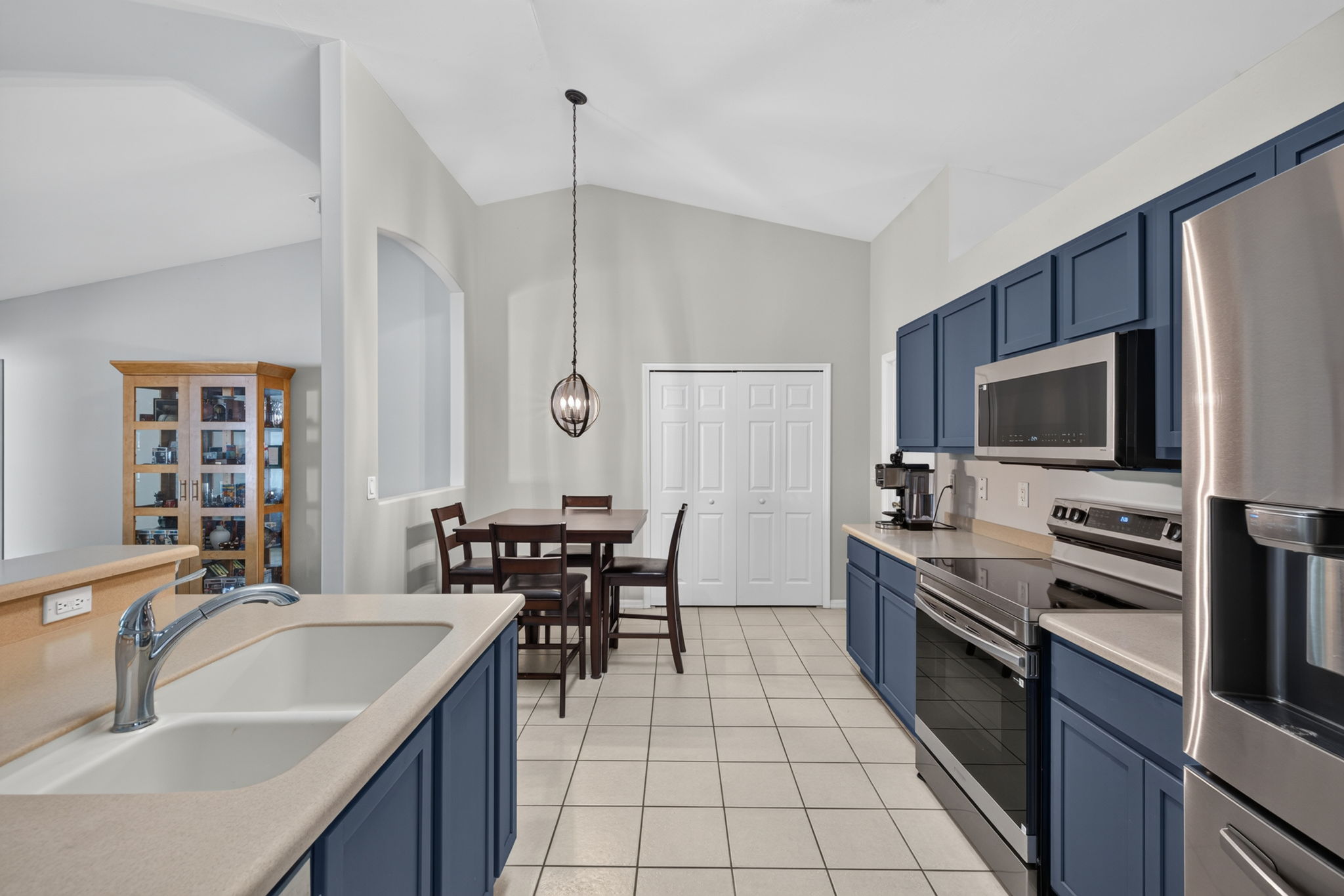 Kitchen 2 of 3