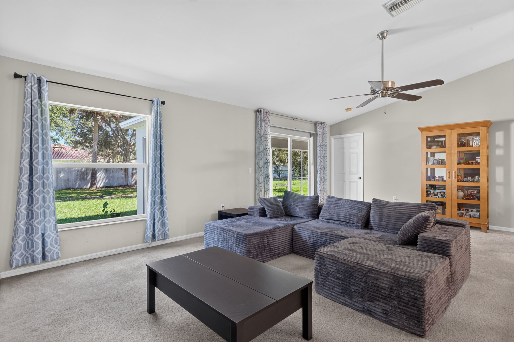Living Room 4 of 6