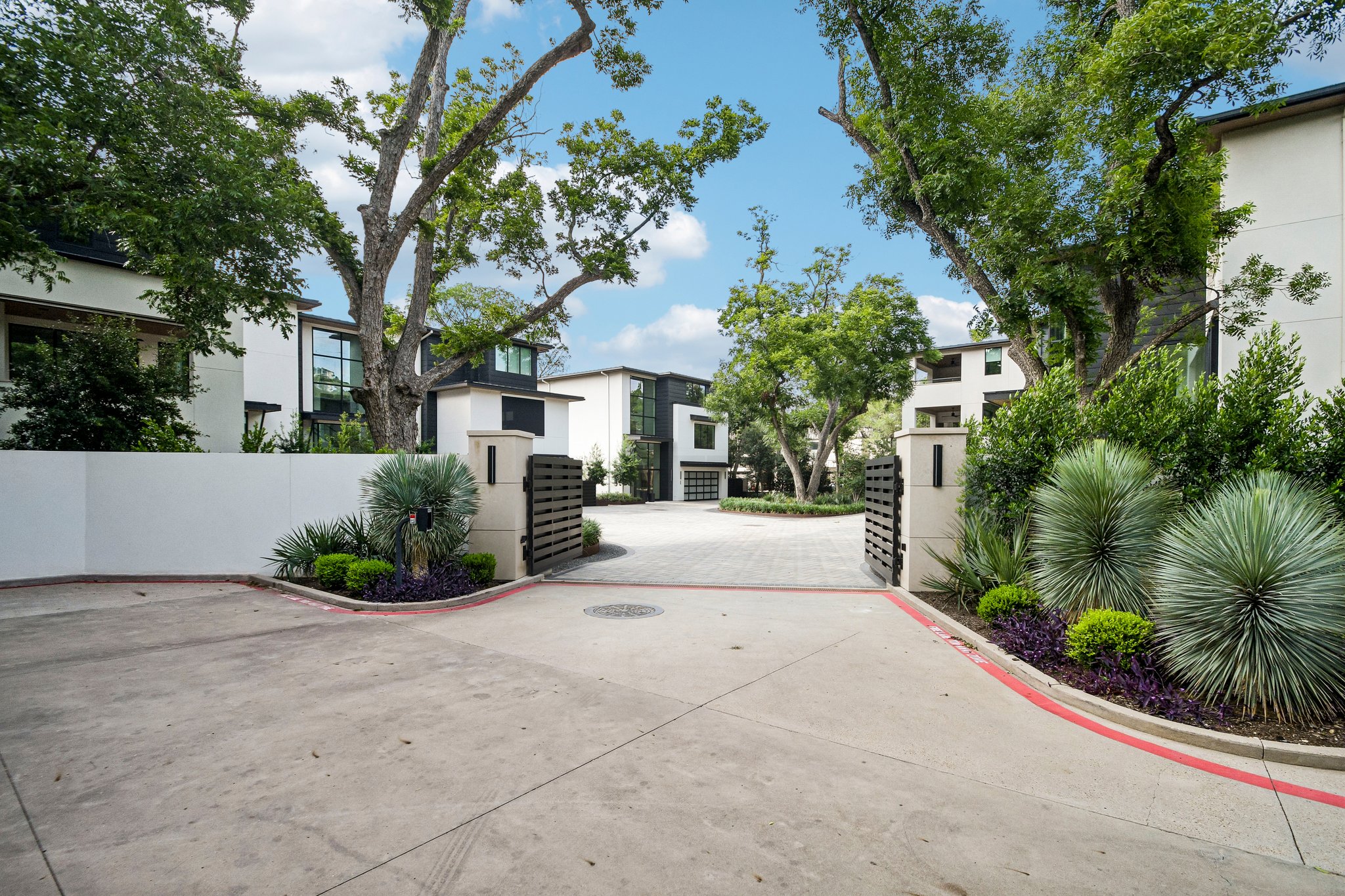 2503 Westlake Dr #201, Austin, TX 78746, USA