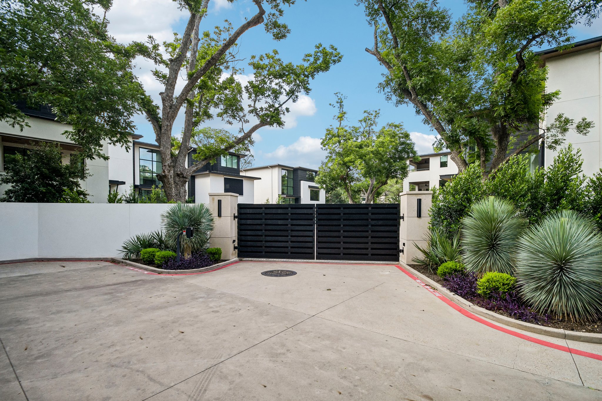 Westlake Dr 201-S2306-002.jpg