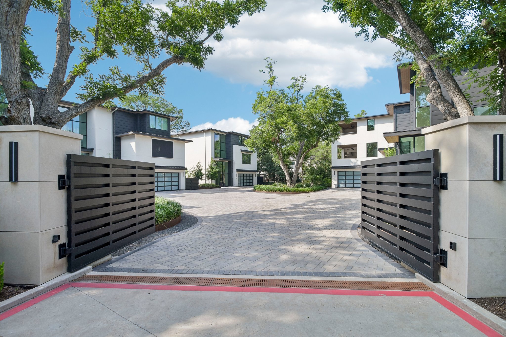 Westlake Dr 201-S2306-003.jpg