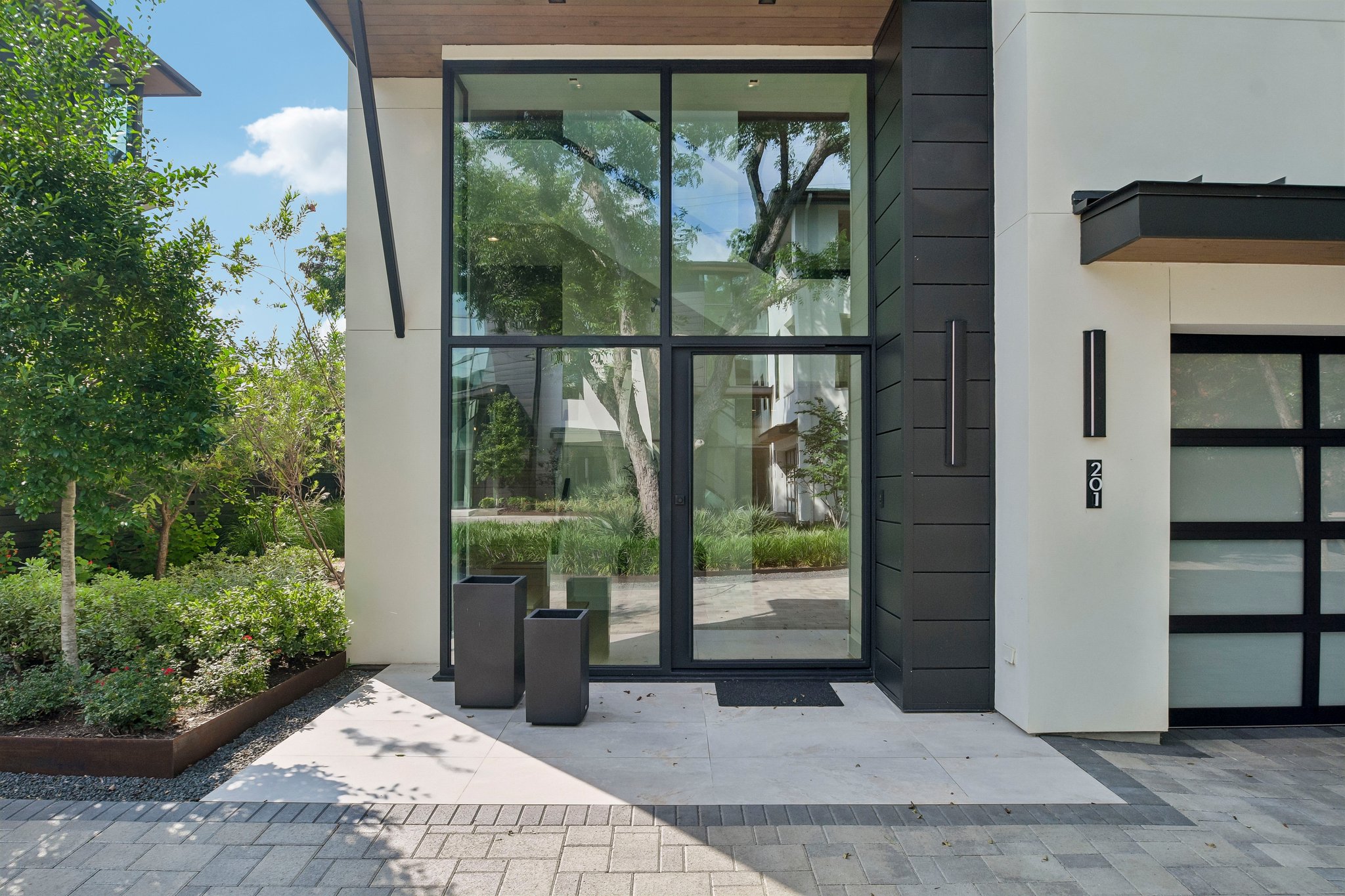 Westlake Dr 201-S2306-006.jpg