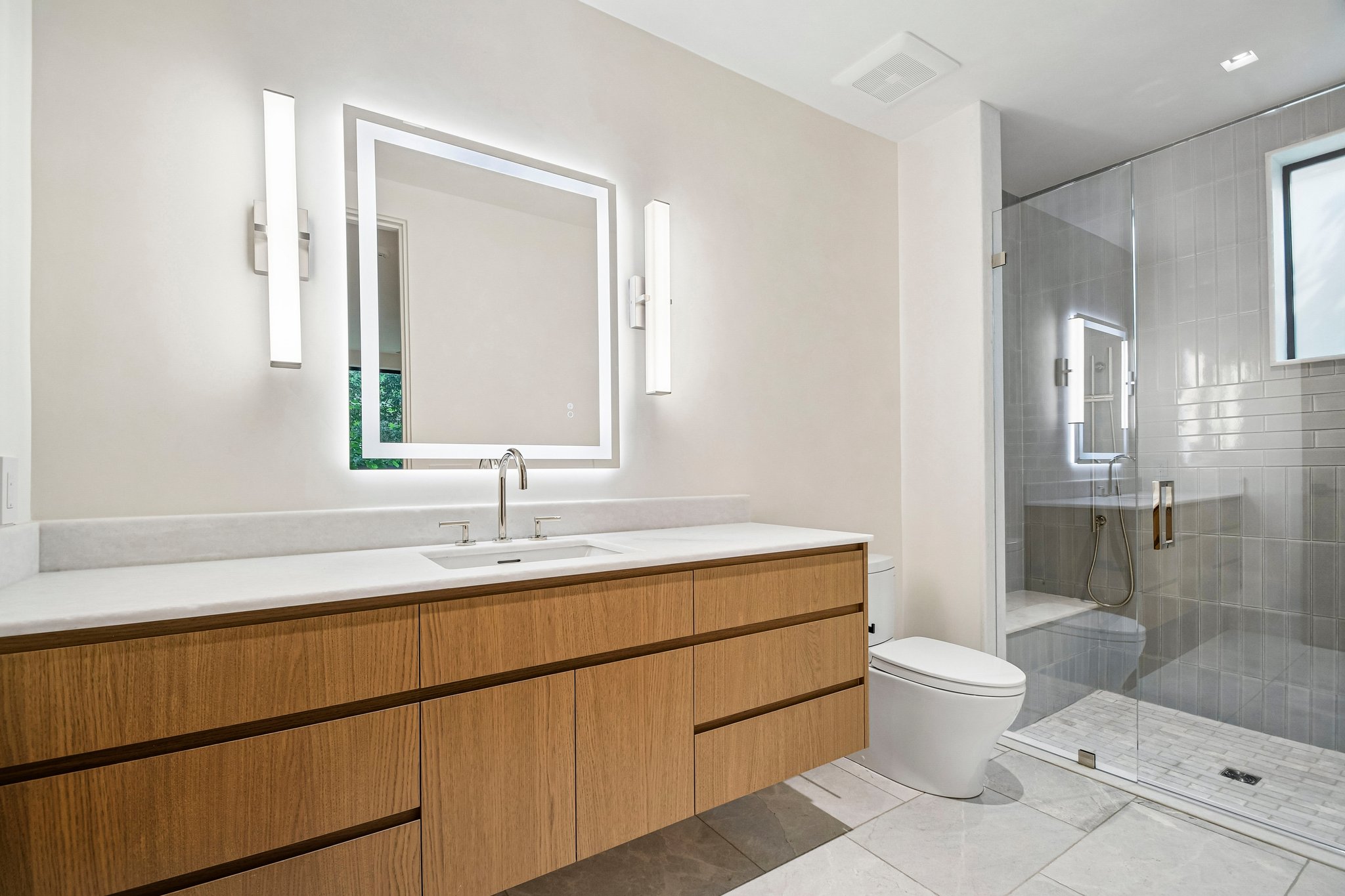 Westlake Dr 201-S2306-029.jpg