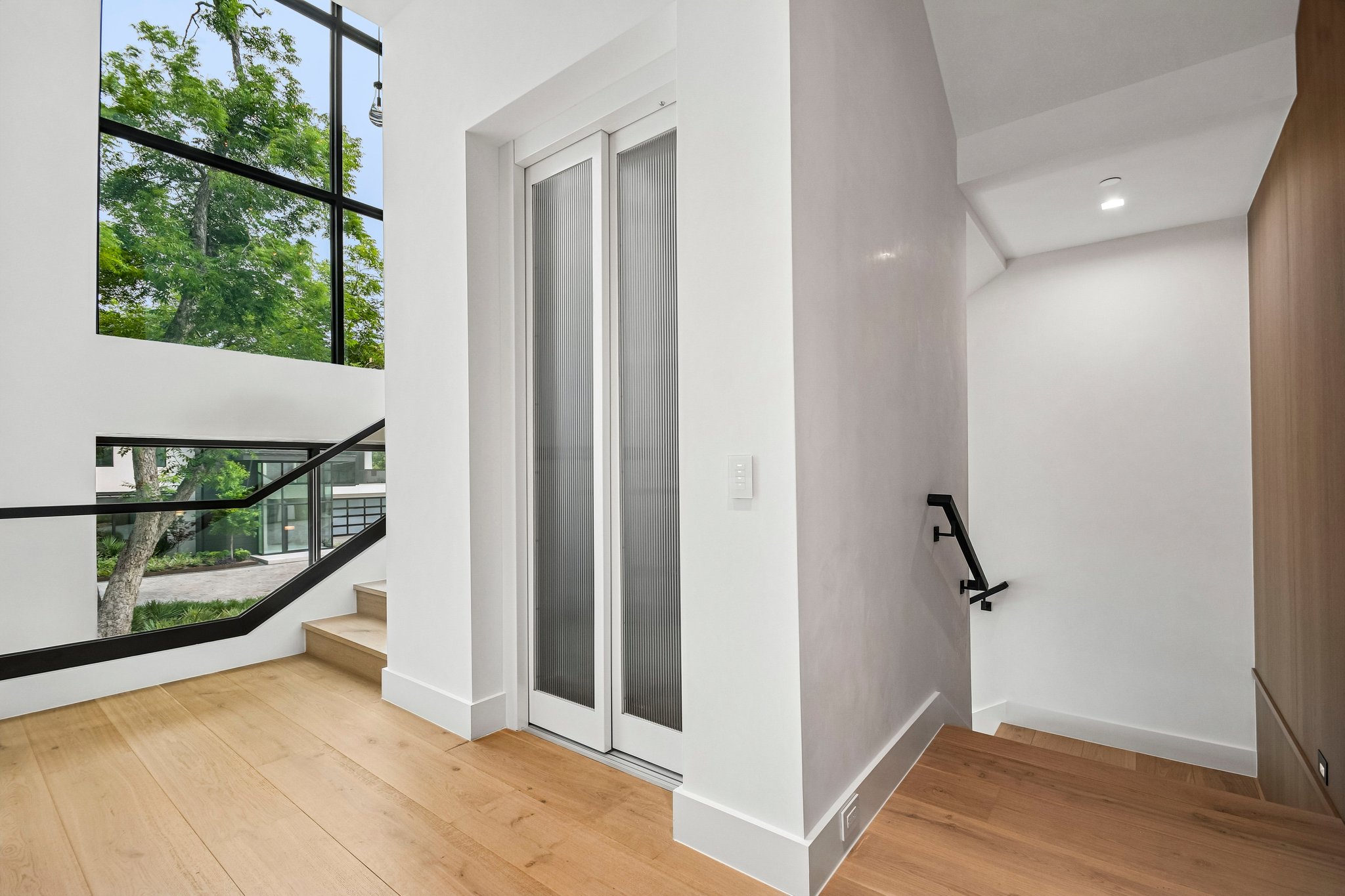 Westlake Dr 201-S2306-032.jpg