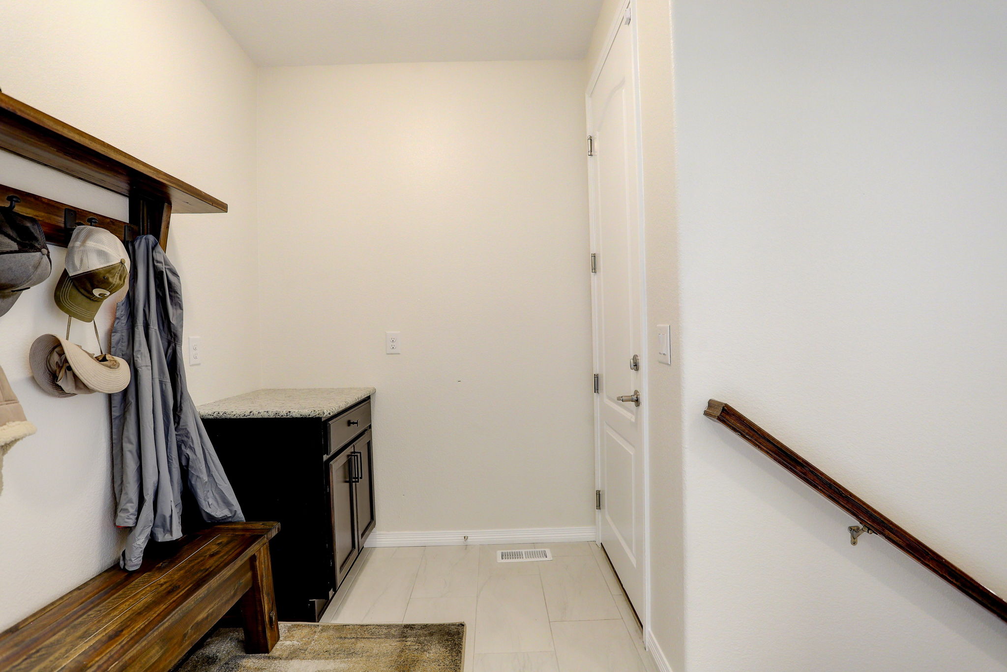  Photo 49