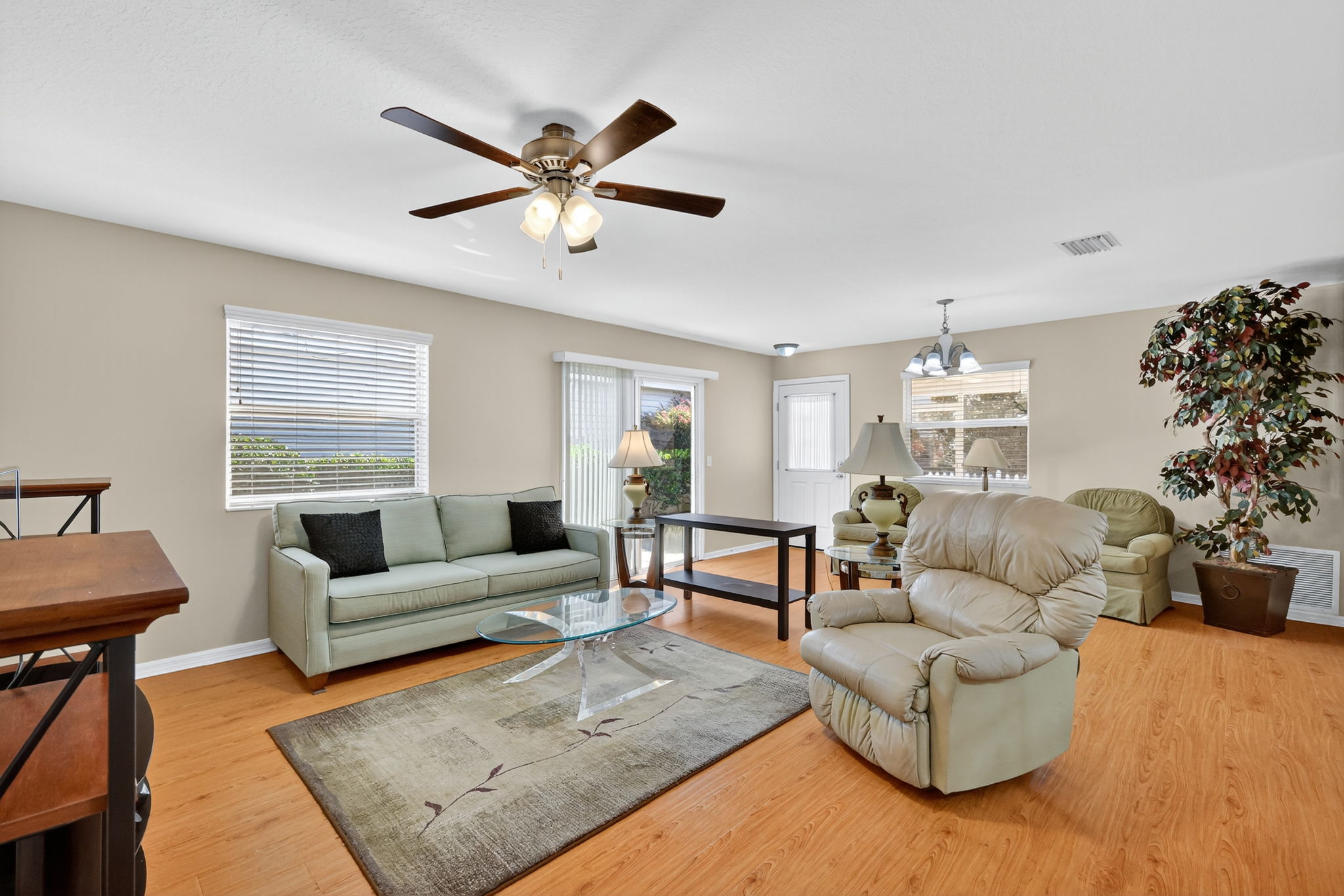 Living/Dining Room