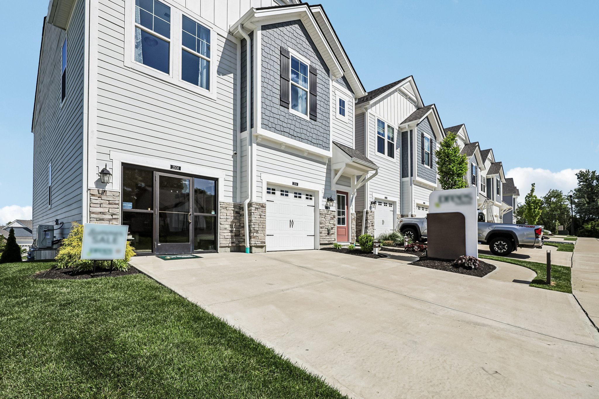 Timberside Dr-S0805-002.jpg