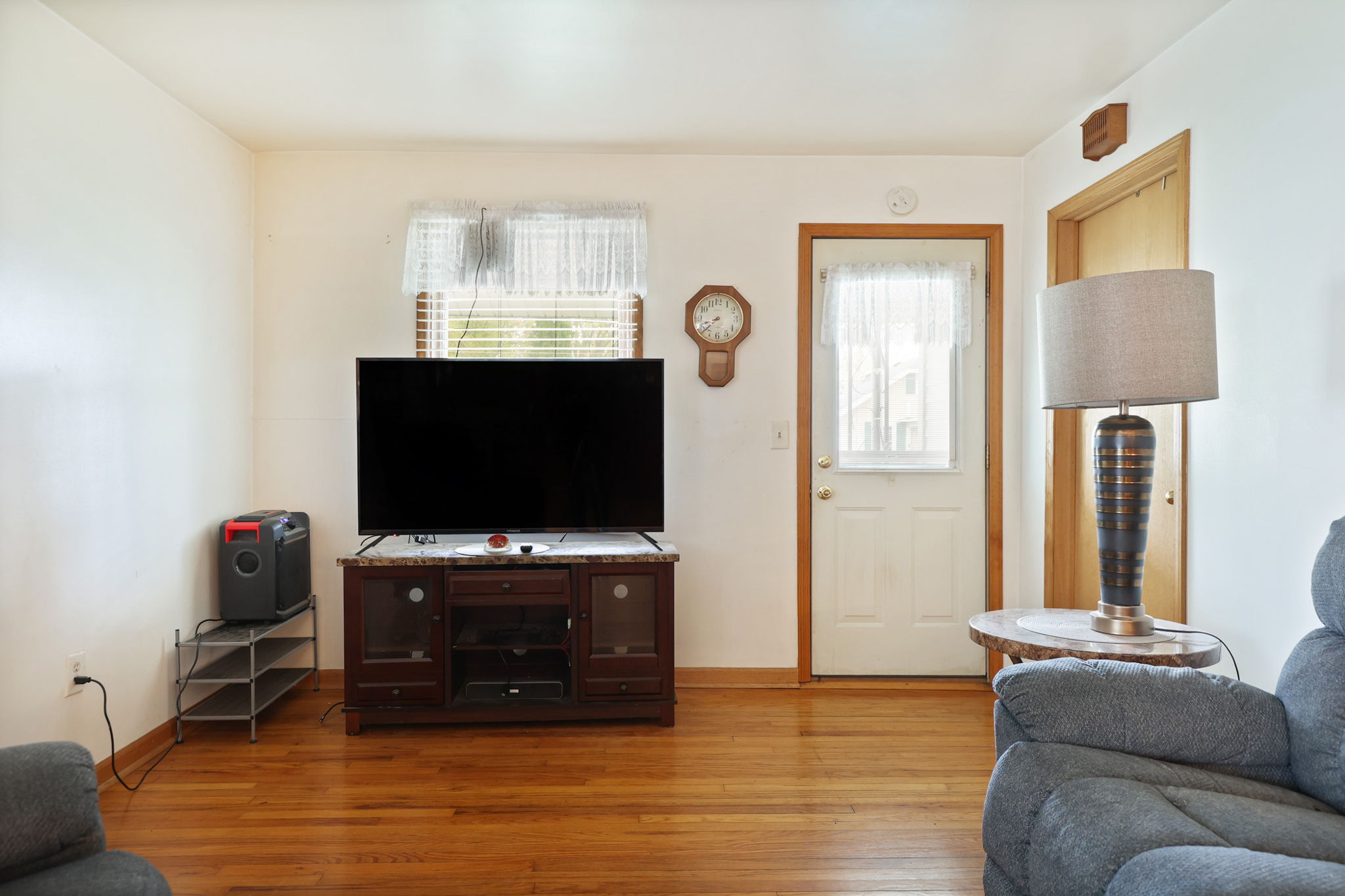  Photo 7