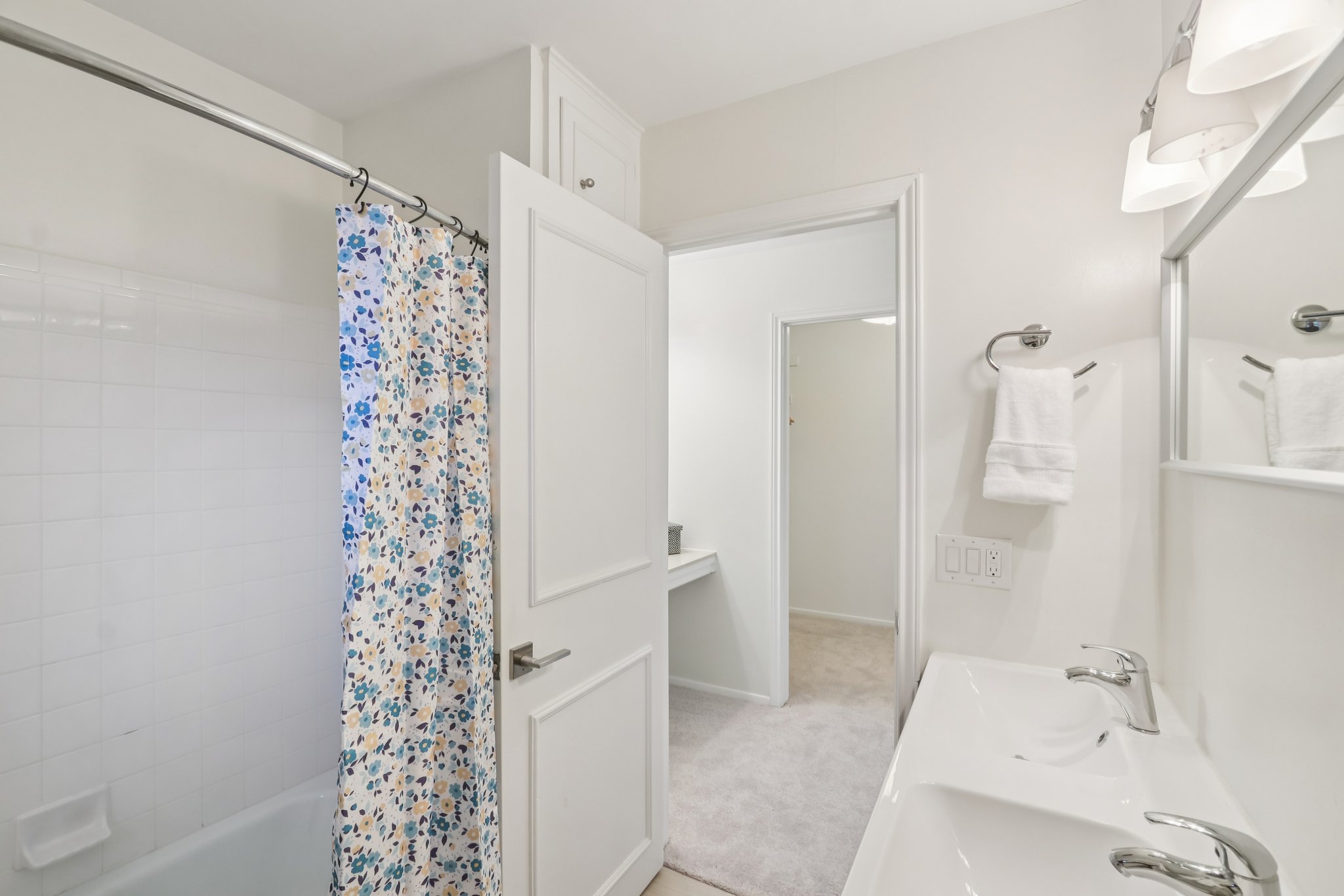 Comburg Castle Way-S0412-039.jpg