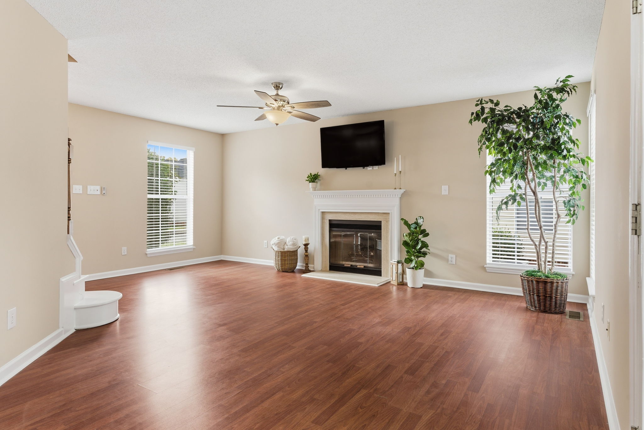 2505 Constitution Drive-16