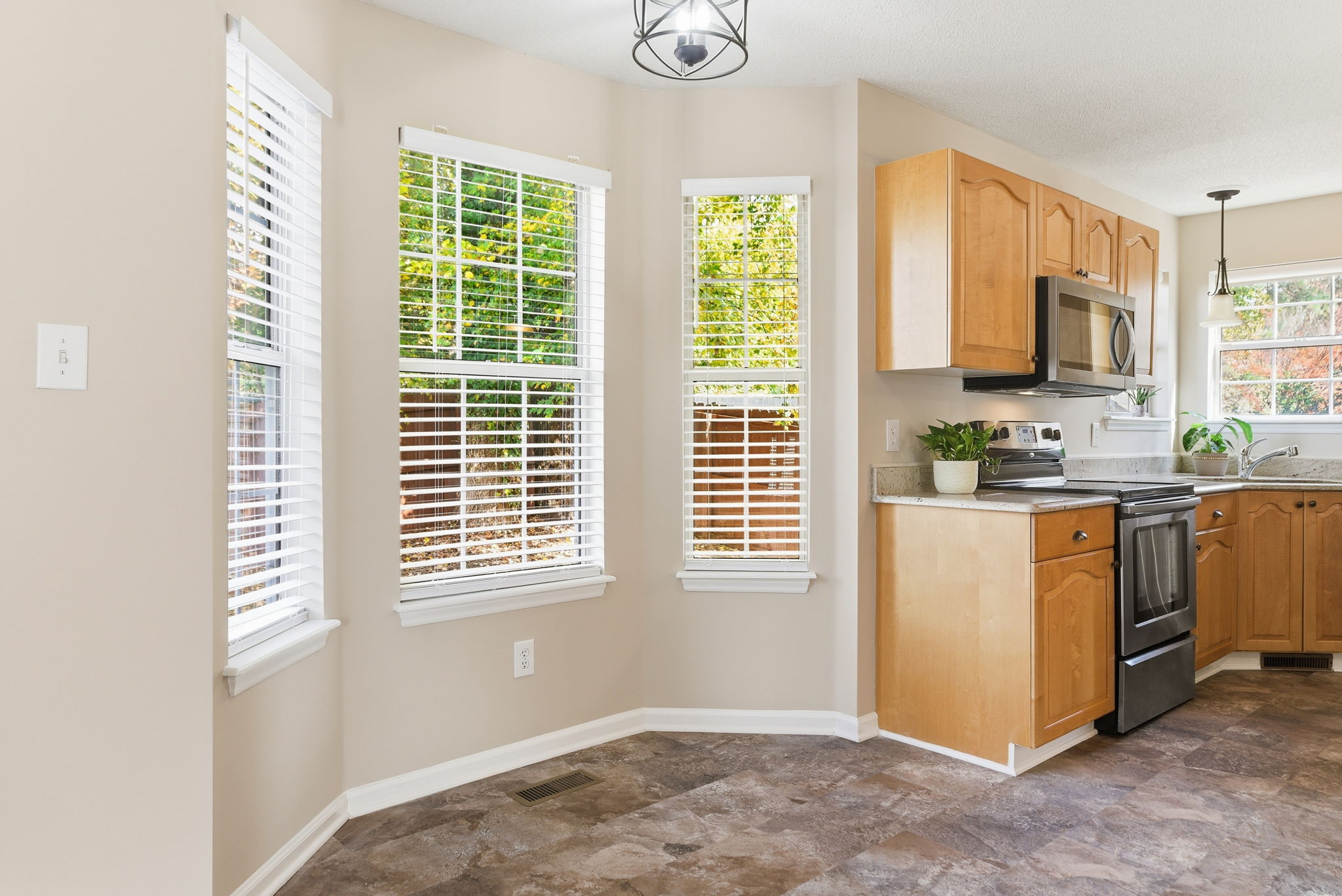 2505 Constitution Drive-23