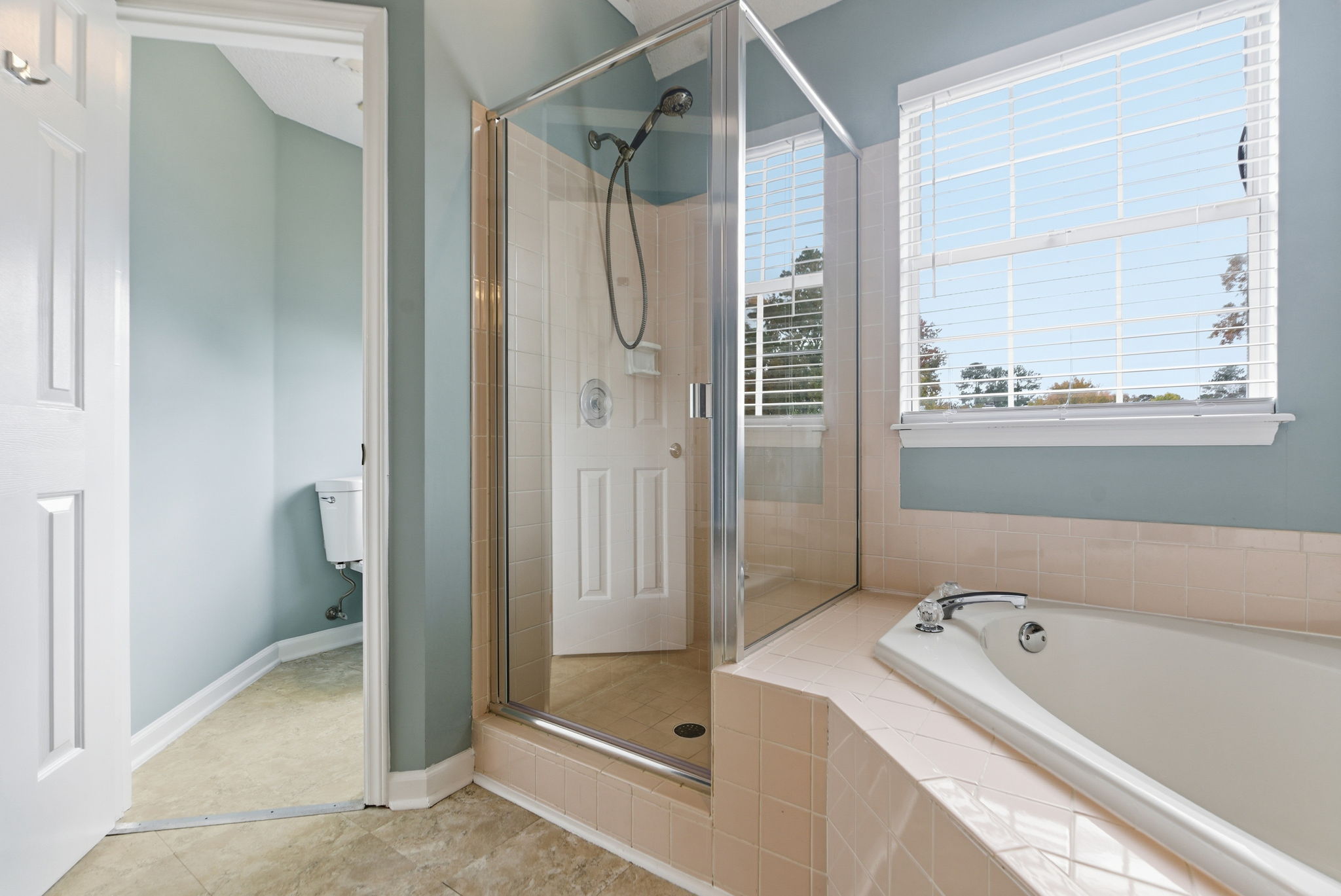 2505 Constitution Drive-44