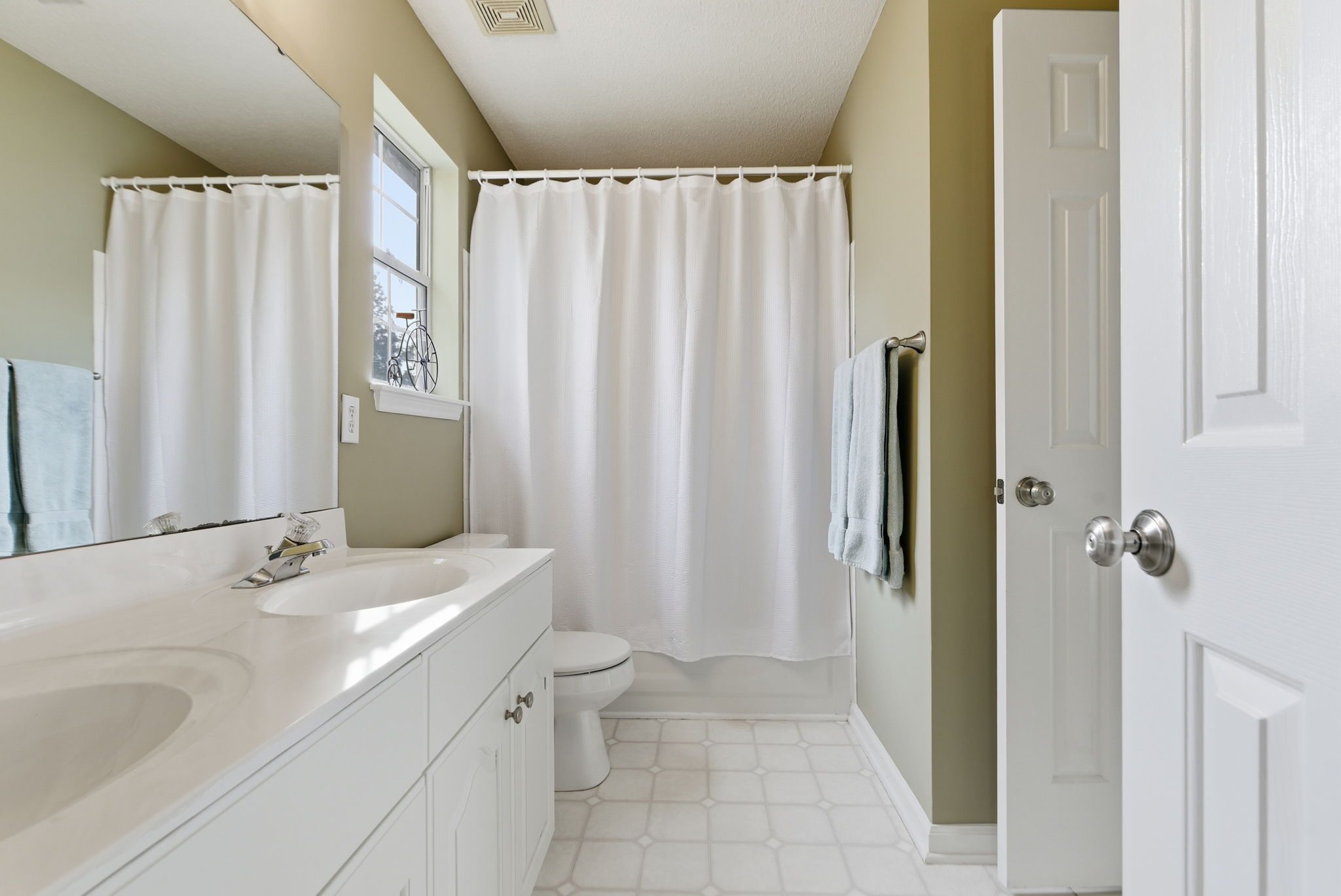 2505 Constitution Drive-53