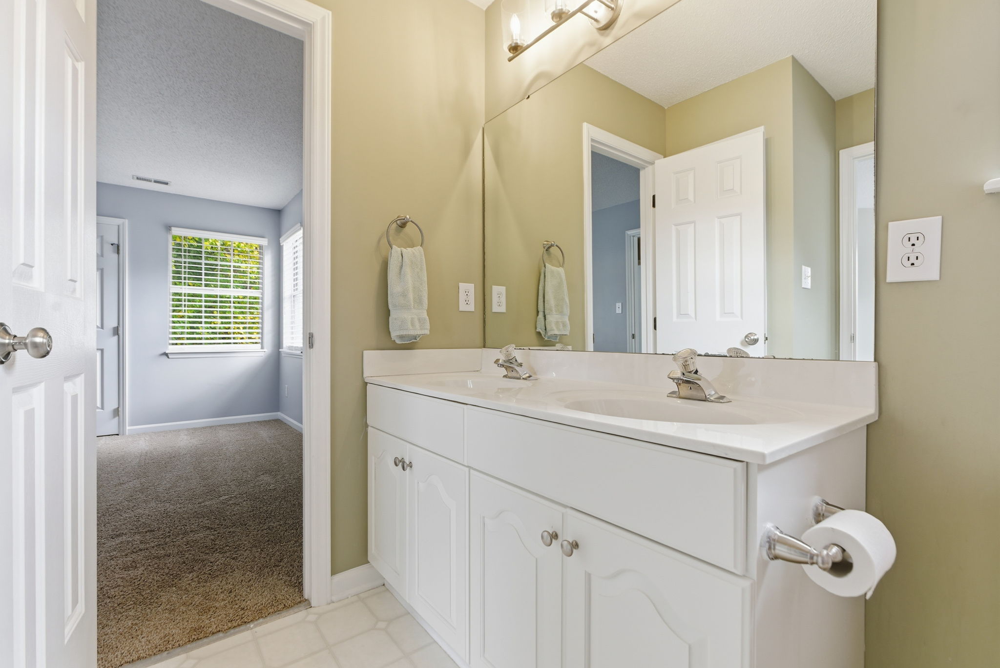 2505 Constitution Drive-55