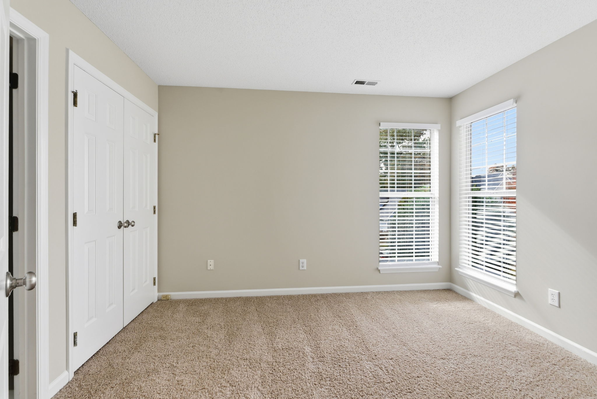 2505 Constitution Drive-57