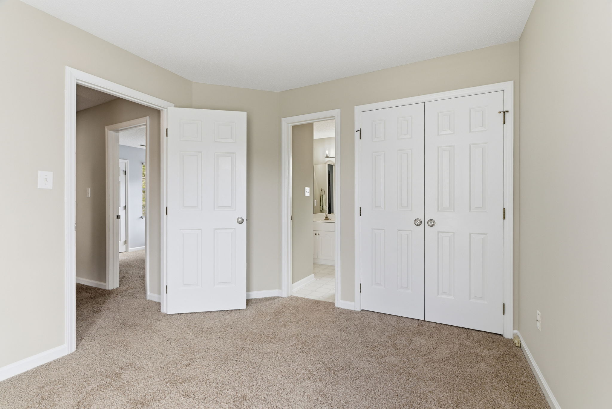 2505 Constitution Drive-59