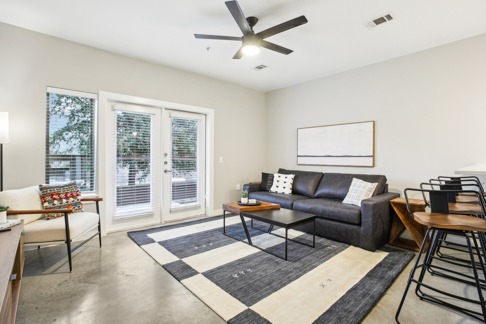 Thornton Rd 1107-006.jpg