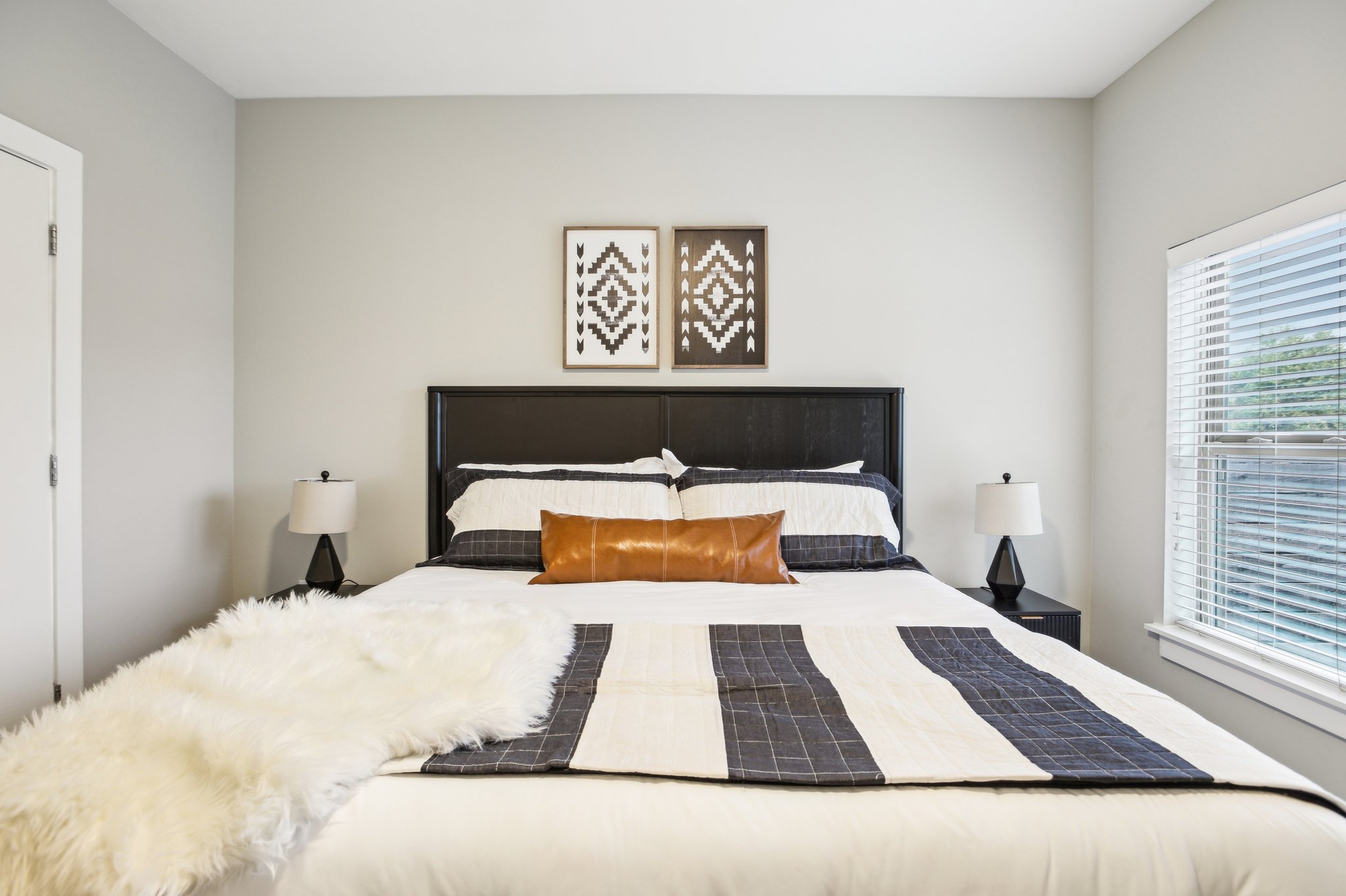 Thornton Rd 1107-022.jpg