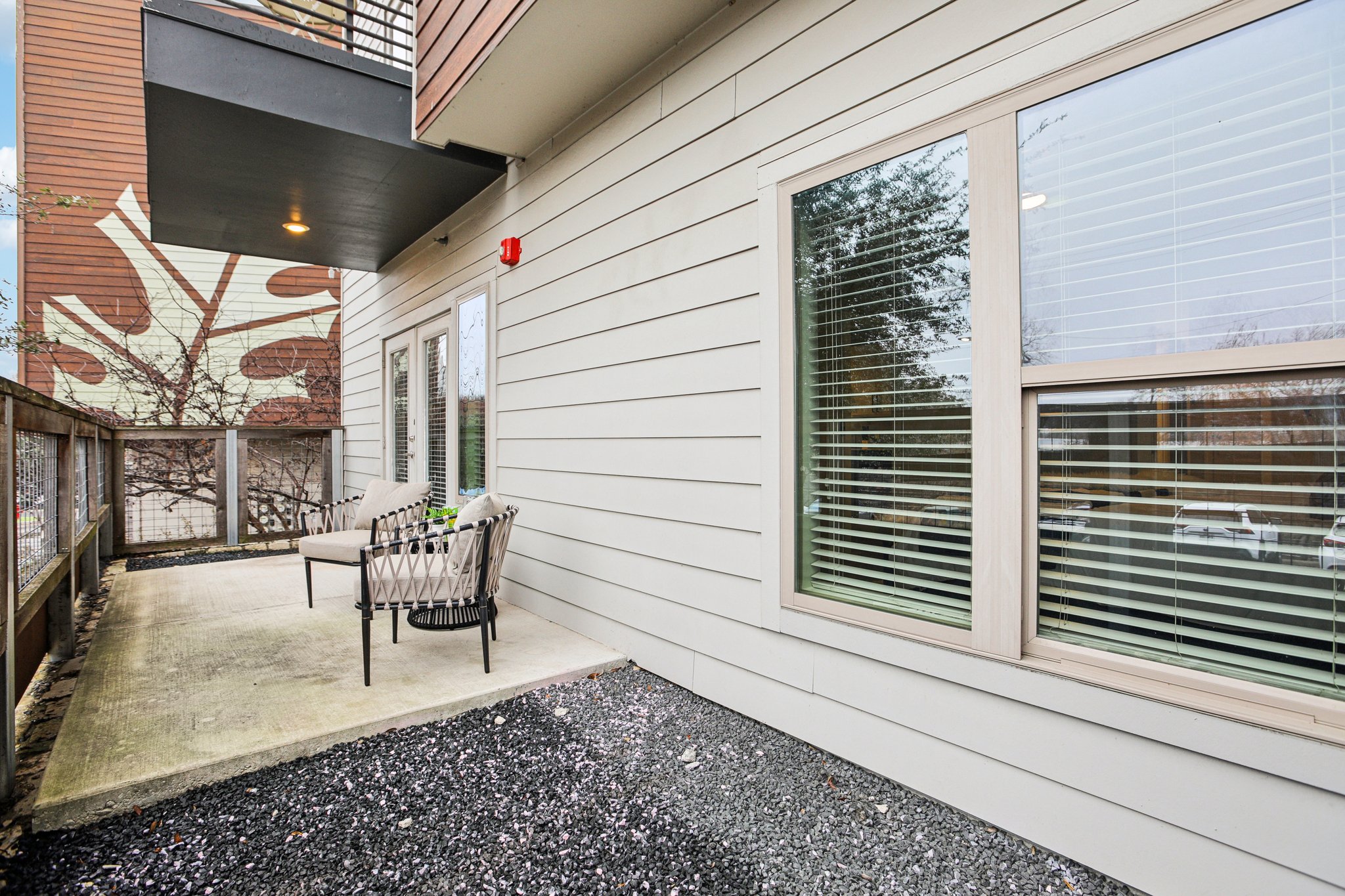 Thornton Rd 1107-034.jpg