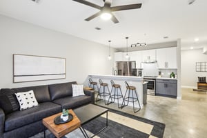 Thornton Rd 1107-007.jpg